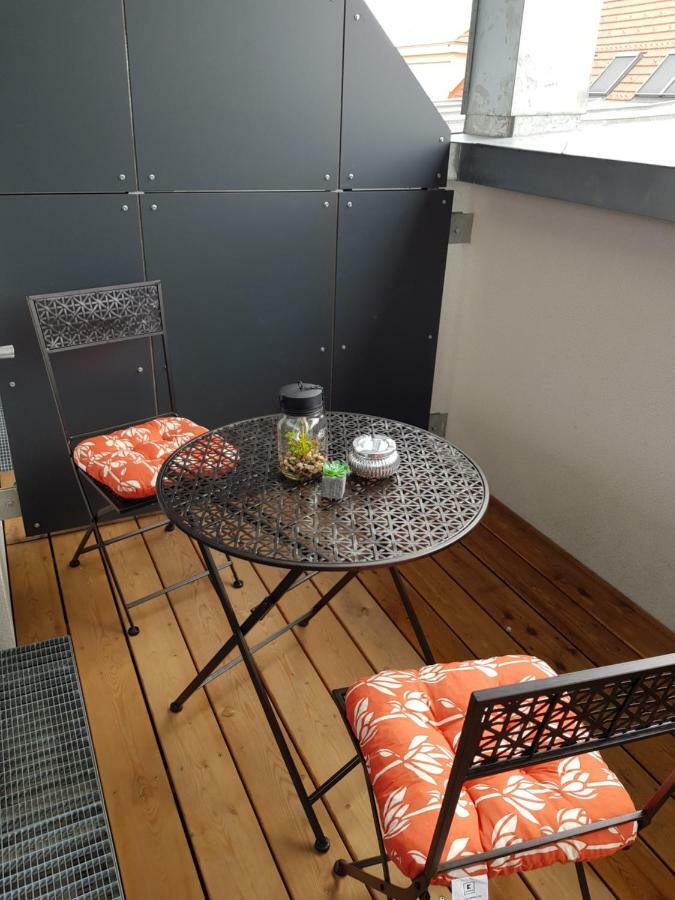 Tina'S Apartment Вена Экстерьер фото
